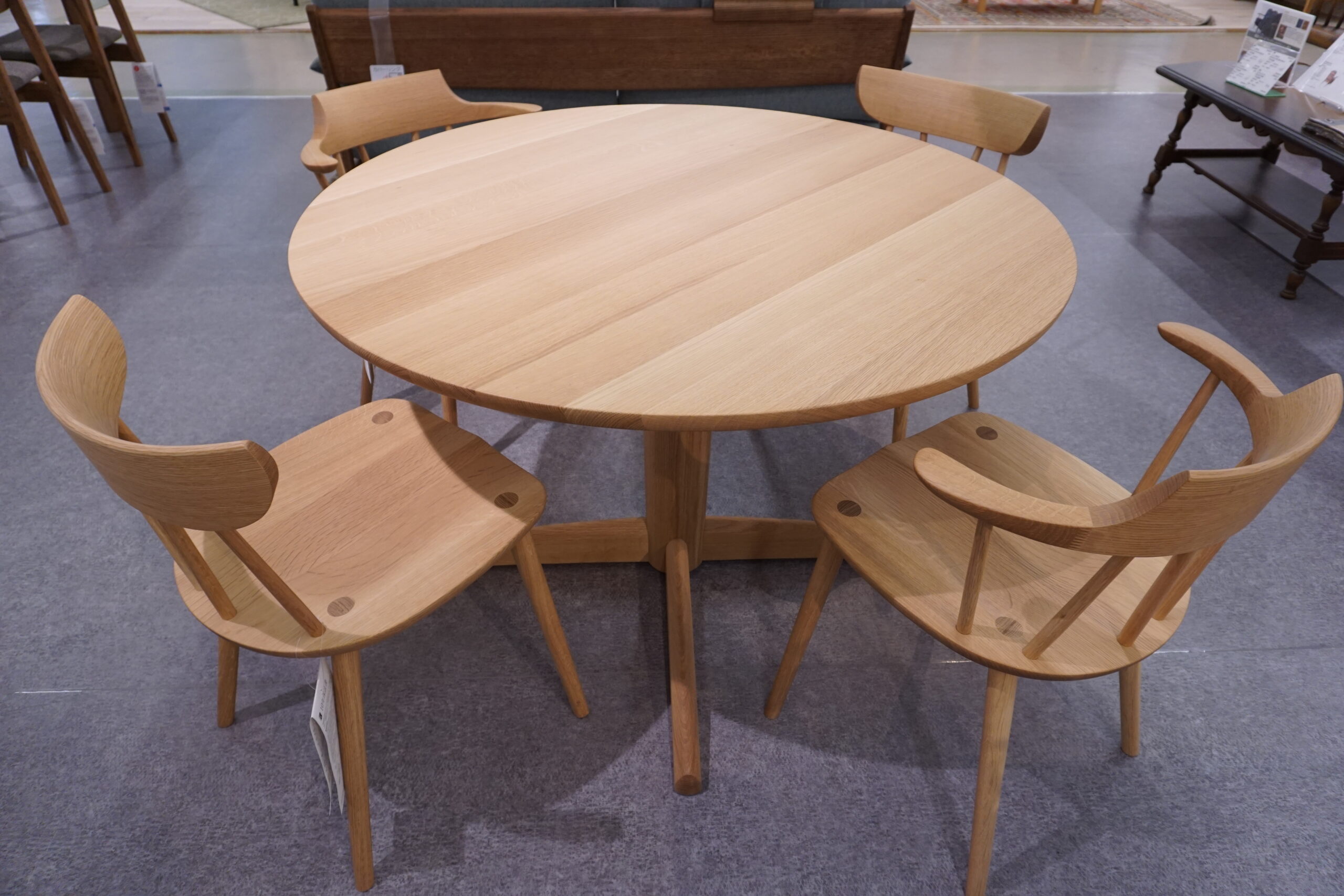 ダイニングおすすめ丸テーブル3選 | 栗田家具センター